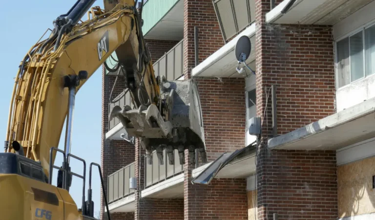 Oude portiekflats gesloopt voor nieuwbouw in Breda
